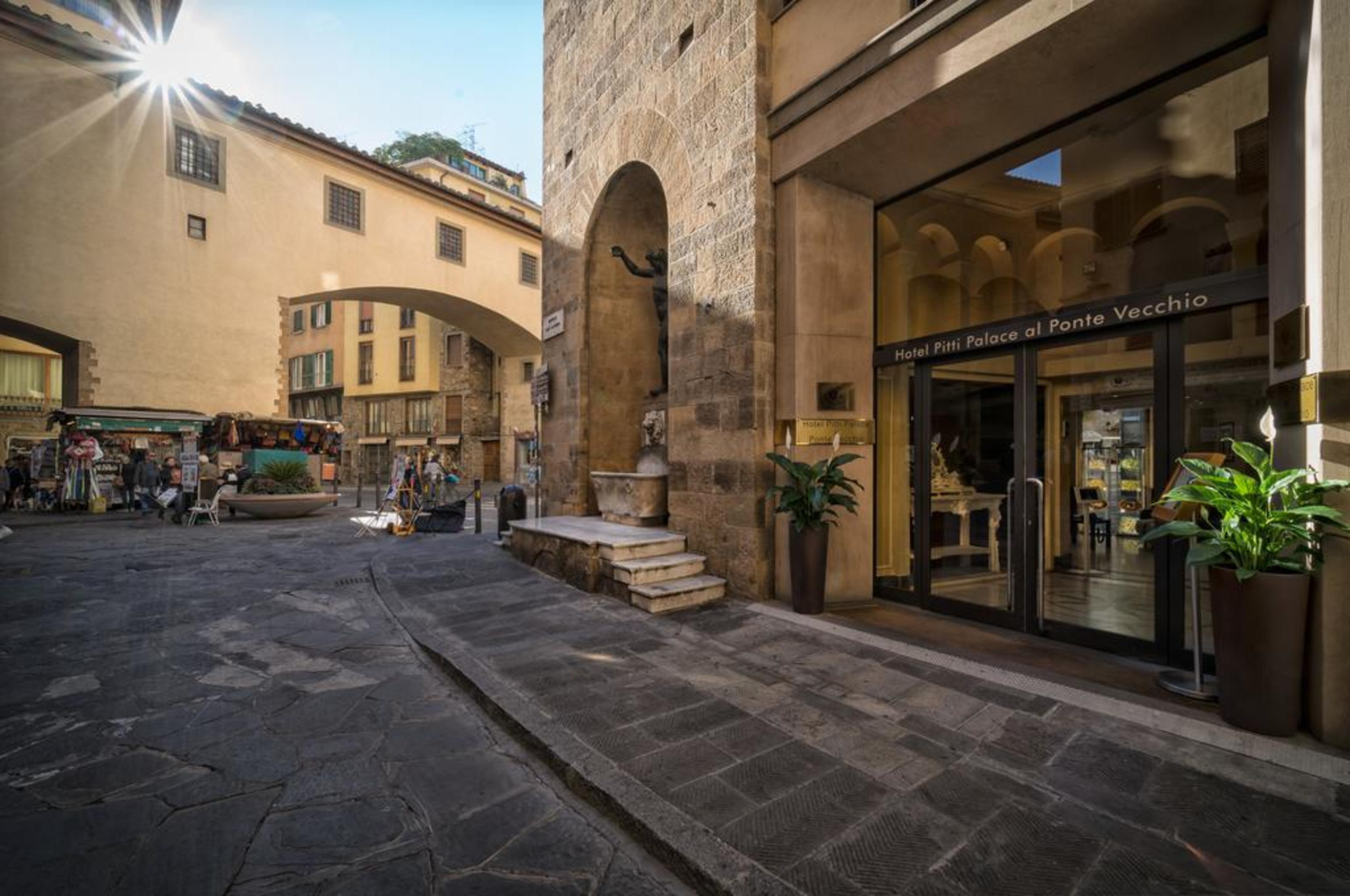 B&B Hotel Firenze Pitti Palace Al Ponte Vecchio Luaran gambar